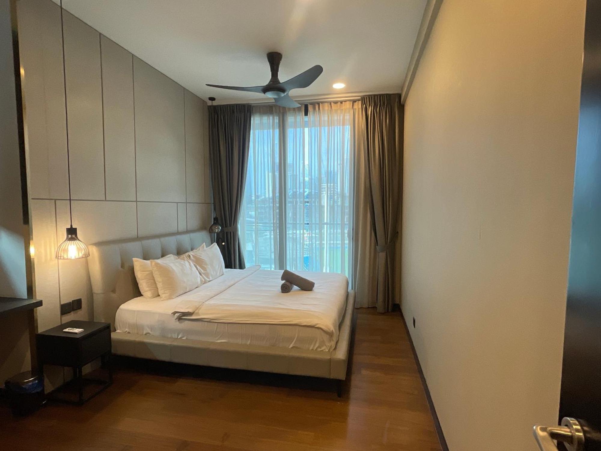 Opus Suite Kuala Lumpur 118 Tower View Esterno foto